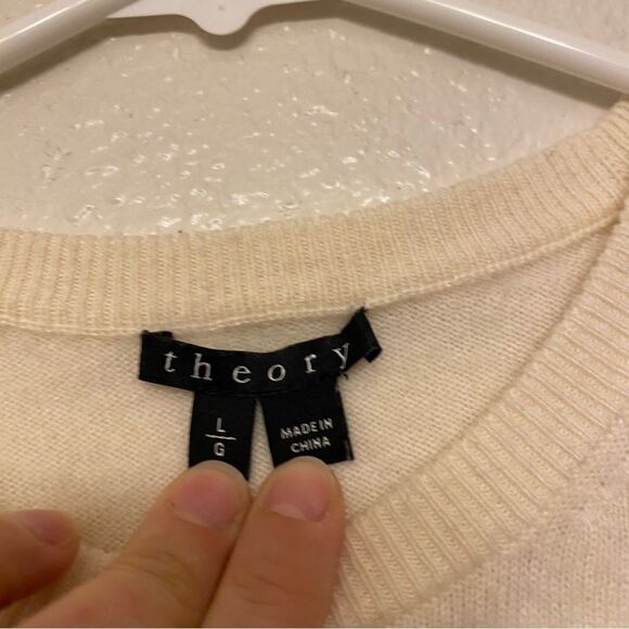 Theory F078706R white ivory 100% cashmere sweater classic minimalist crew neck L - Picture 4 of 8